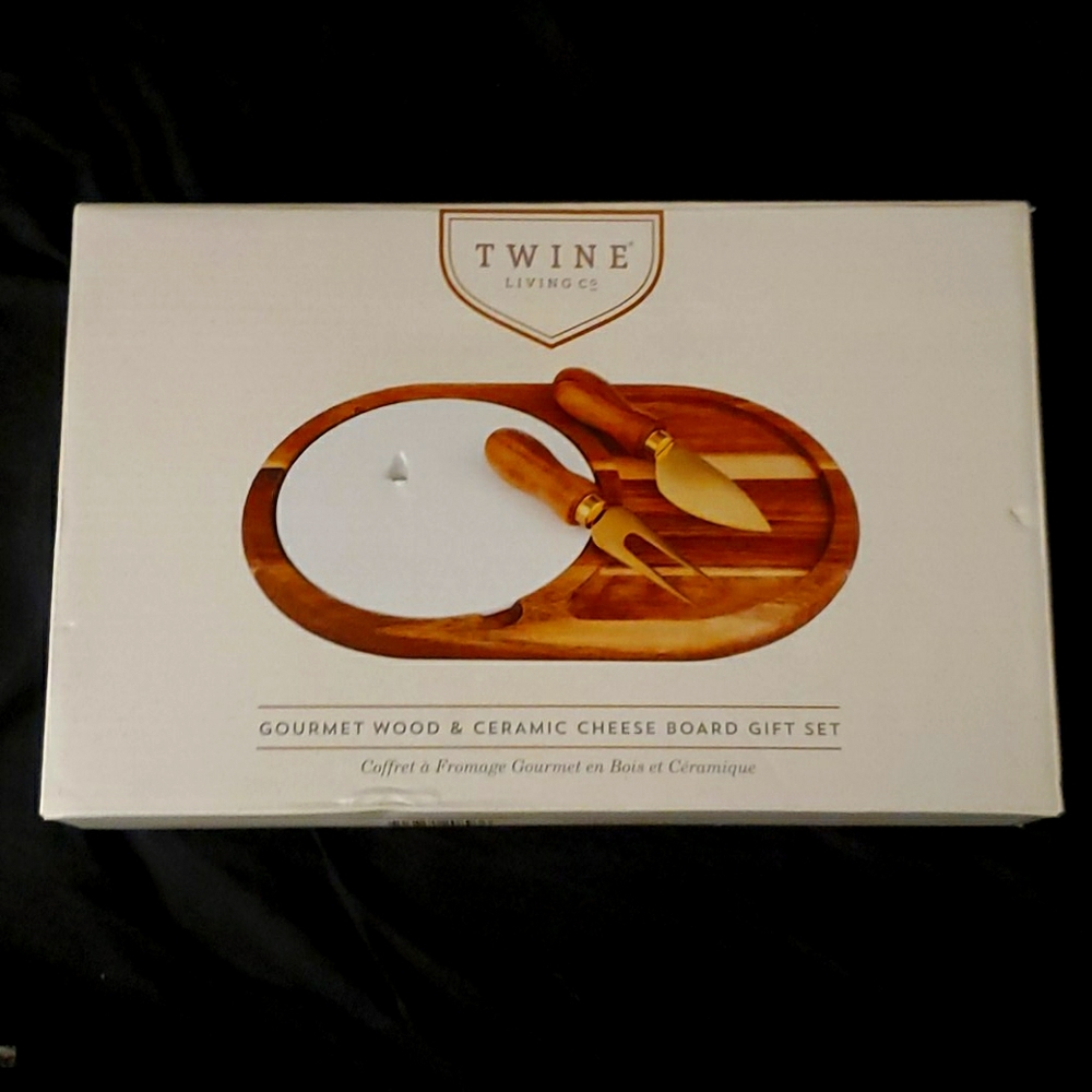 Gourmet cheese board gift set.